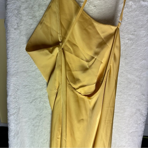 Commense Moonlight Open Back Satin Slit Long Dress Yellow Gold Maxi Sz M - Picture 8 of 12